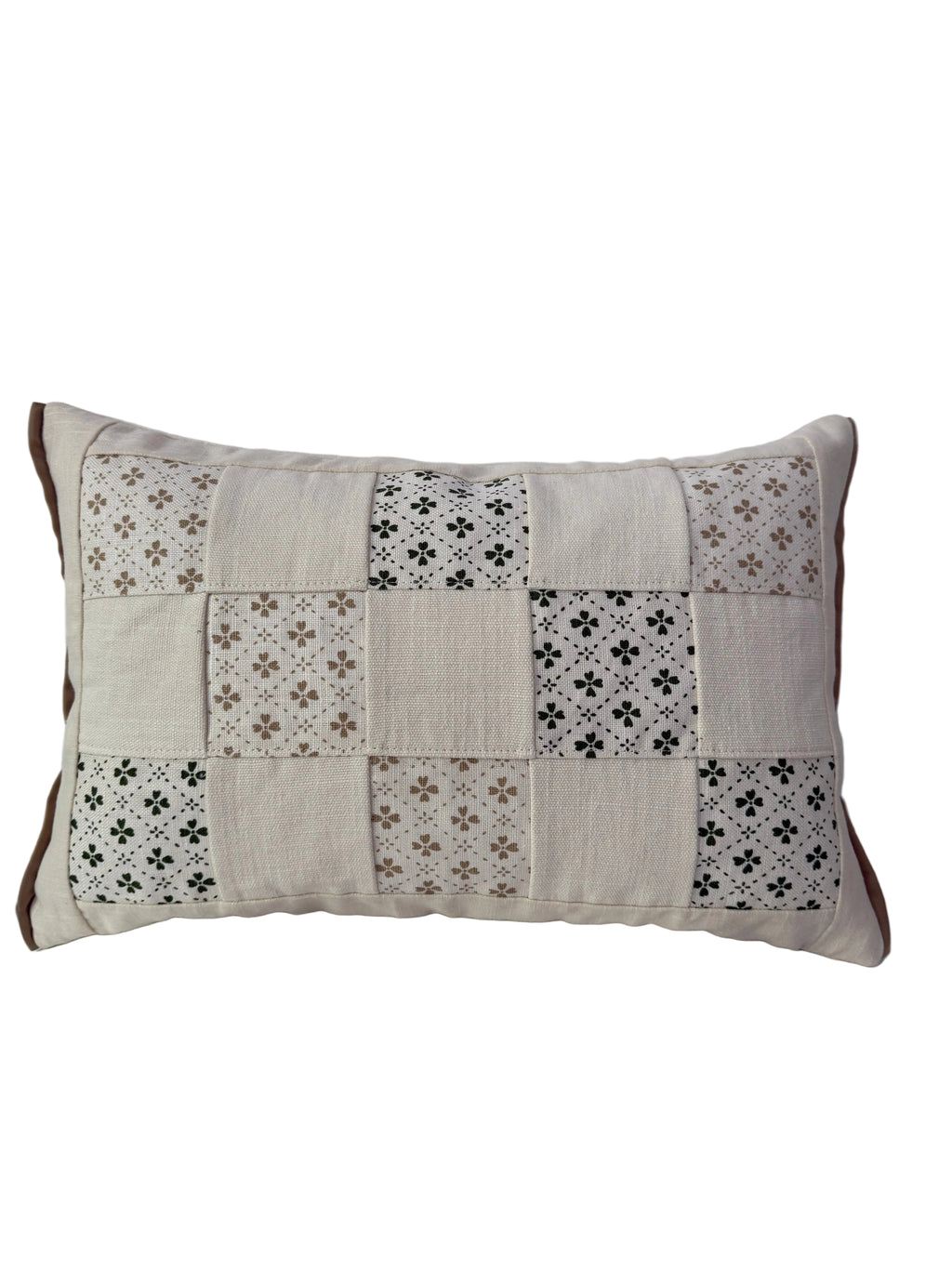 Petit Flower Flange Lumbar 13″ × 19″